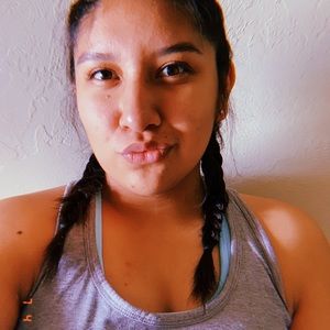 Meet your Posher, Julee